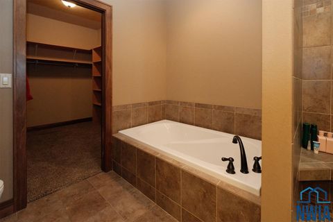 Tiny photo for 2390 Riviera Road, Sioux Center, IA 51250 (MLS # 830617)