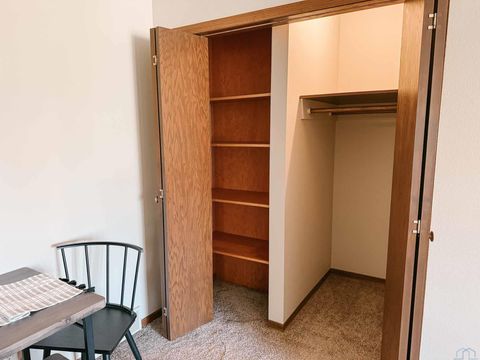 Tiny photo for 604 2nd St SE #4, Orange City, IA 51041 (MLS # 832139)