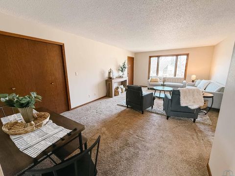 Tiny photo for 604 2nd St SE #4, Orange City, IA 51041 (MLS # 832139)