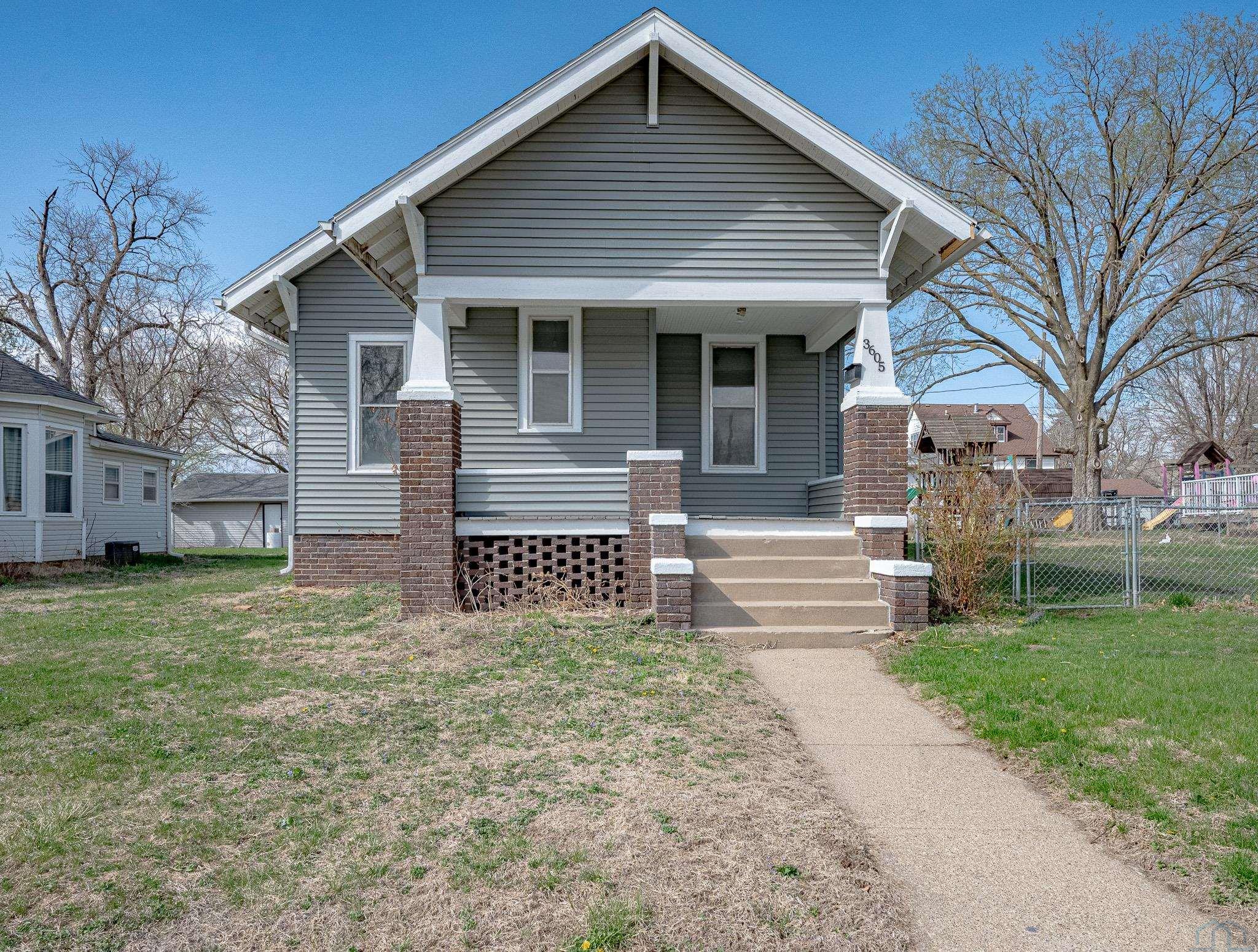 Photo 1 of 48 — 3605 6th ave, Sioux City, IA 51106