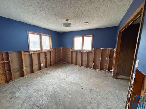 Tiny photo for 1322 15th St, Rock Valley, IA 51247 (MLS # 830839)