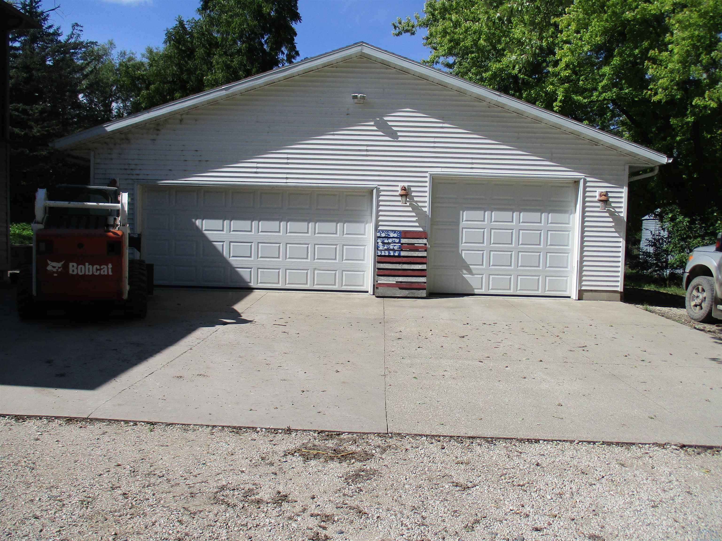 5424 River Road - Photo 2