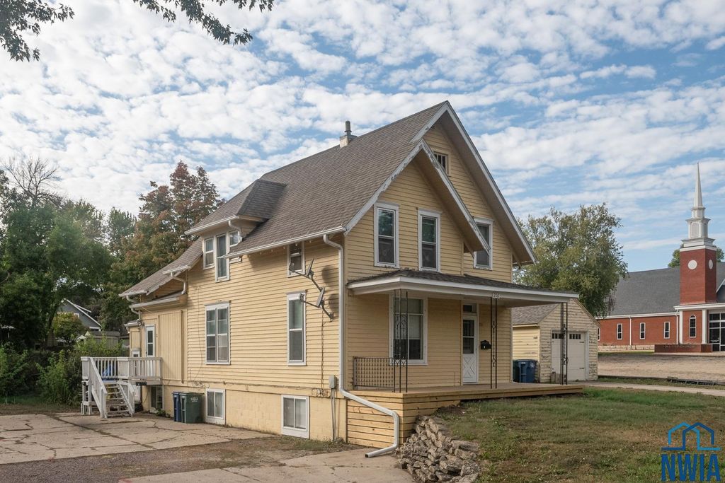 Photo of 216 Dover Ave NE Ave, Orange City, IA 51041 (MLS # 830649)