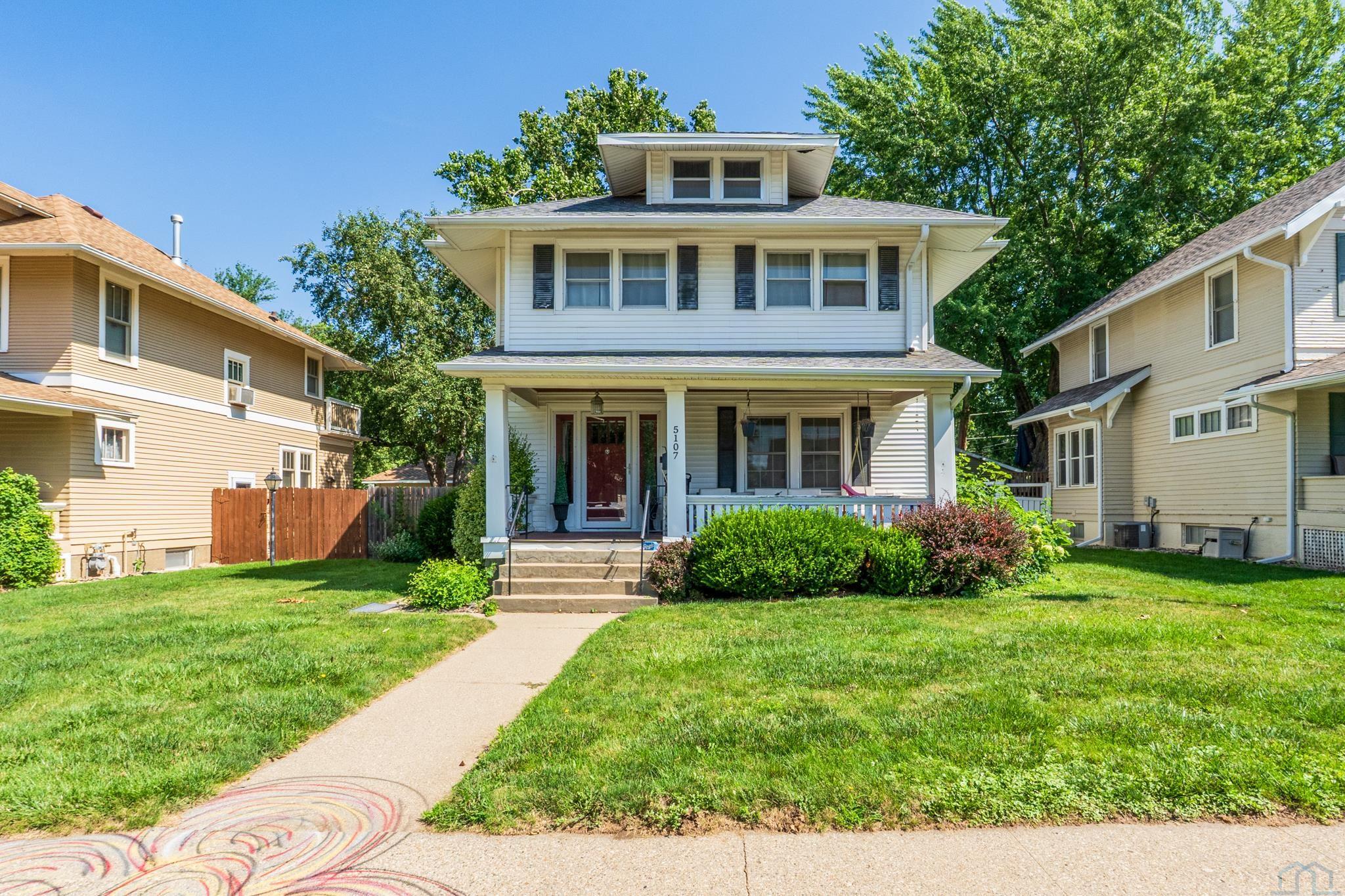 Photo 1 of 27 — 5107 Morningside Ave, Sioux City, IA 51106