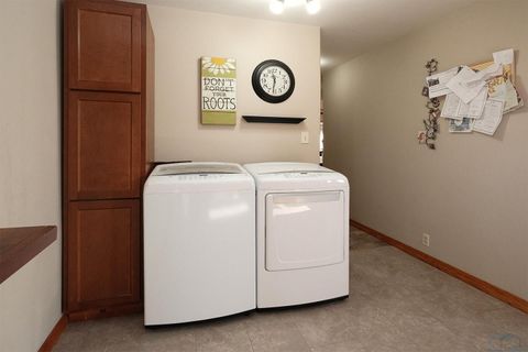 Tiny photo for 3585 Ironwood Ave, Orange City, IA 51041 (MLS # 831741)