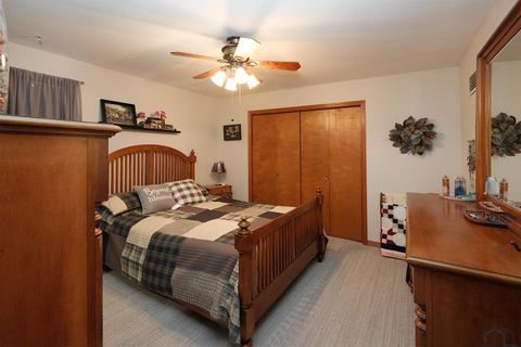 Tiny photo for 3585 Ironwood Ave, Orange City, IA 51041 (MLS # 831741)