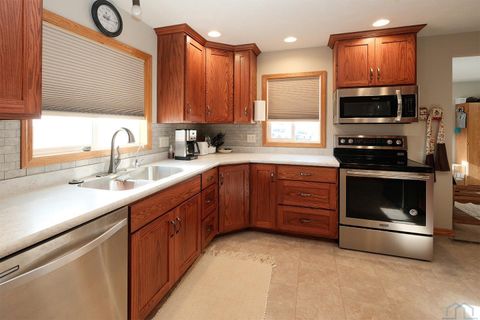 Tiny photo for 3585 Ironwood Ave, Orange City, IA 51041 (MLS # 831741)