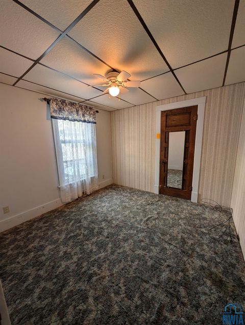 Tiny photo for 911 10th Street, Sheldon, IA 51201 (MLS # 829369)