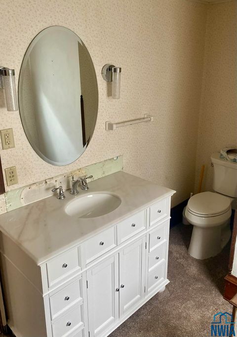 Tiny photo for 911 10th Street, Sheldon, IA 51201 (MLS # 829369)