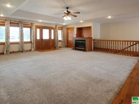 Tiny photo for 544 13th Street Circle SE Cir, Sioux Center, IA 51250 (MLS # 828491)