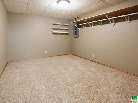 Tiny photo for 544 13th Street Circle SE Cir, Sioux Center, IA 51250 (MLS # 828491)