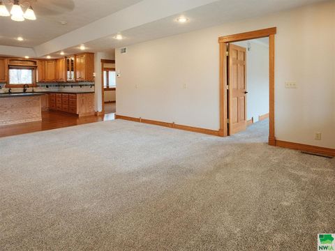 Tiny photo for 544 13th Street Circle SE Cir, Sioux Center, IA 51250 (MLS # 828491)