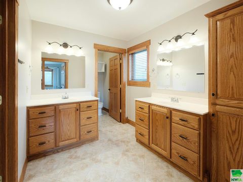 Tiny photo for 544 13th Street Circle SE Cir, Sioux Center, IA 51250 (MLS # 828491)