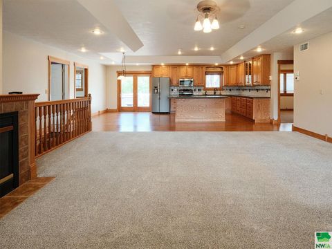 Tiny photo for 544 13th Street Circle SE Cir, Sioux Center, IA 51250 (MLS # 828491)