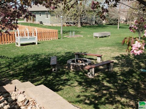 Tiny photo for 544 13th Street Circle SE Cir, Sioux Center, IA 51250 (MLS # 828491)