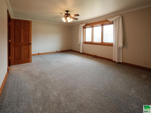 Tiny photo for 544 13th Street Circle SE Cir, Sioux Center, IA 51250 (MLS # 828491)