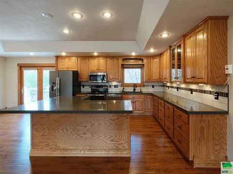 Tiny photo for 544 13th Street Circle SE Cir, Sioux Center, IA 51250 (MLS # 828491)