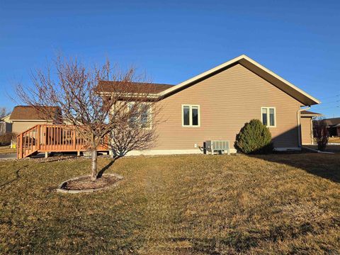 Tiny photo for 604 11th St SE St, Orange City, IA 51041 (MLS # 832169)