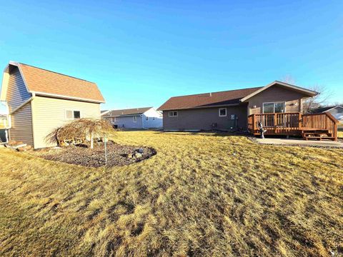 Tiny photo for 604 11th St SE St, Orange City, IA 51041 (MLS # 832169)