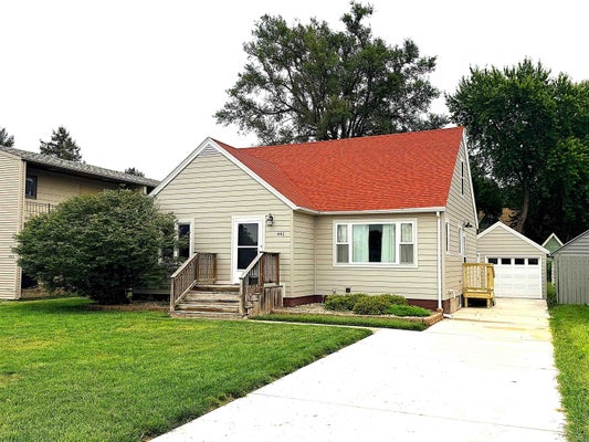 441 N PINE ST, VERMILLION, SD 57069 - Image 36187e40cdeb519994e4e8702d894772/750627134