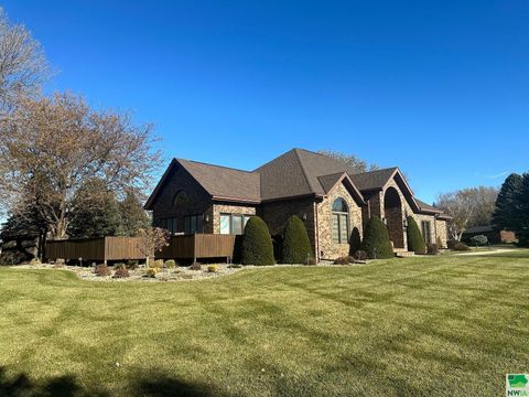 Tiny photo for 1411 Rainbow Dr, Sheldon, IA 51201 (MLS # 823640)