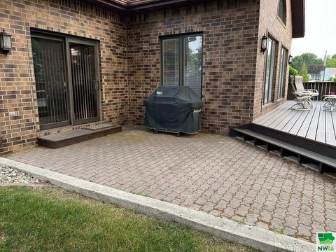 Tiny photo for 1411 Rainbow Dr, Sheldon, IA 51201 (MLS # 823640)