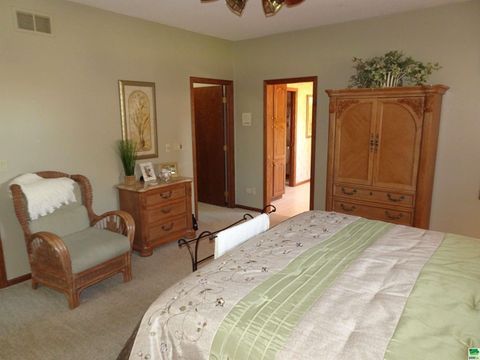 Tiny photo for 1411 Rainbow Dr, Sheldon, IA 51201 (MLS # 823640)