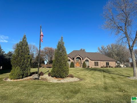 Tiny photo for 1411 Rainbow Dr, Sheldon, IA 51201 (MLS # 823640)