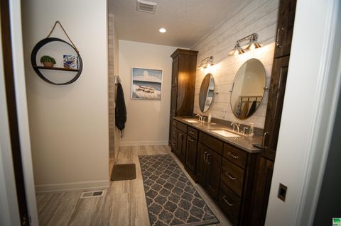 Tiny photo for 2610 Ridge Rd, Sioux Center, IA 51250 (MLS # 829723)