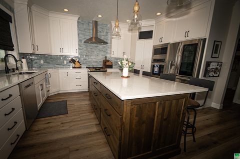 Tiny photo for 2610 Ridge Rd, Sioux Center, IA 51250 (MLS # 829723)