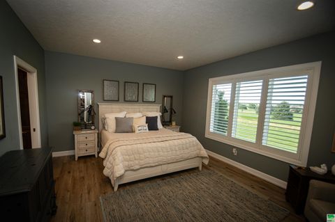 Tiny photo for 2610 Ridge Rd, Sioux Center, IA 51250 (MLS # 829723)