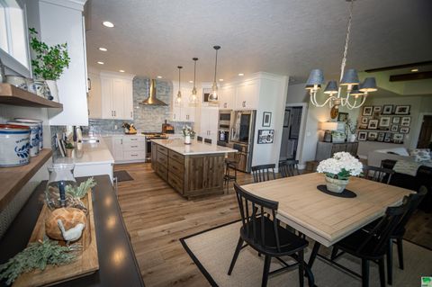 Tiny photo for 2610 Ridge Rd, Sioux Center, IA 51250 (MLS # 829723)