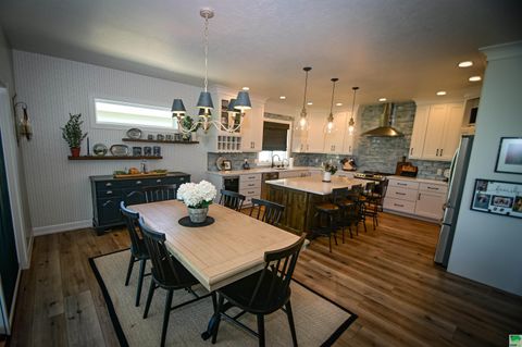 Tiny photo for 2610 Ridge Rd, Sioux Center, IA 51250 (MLS # 829723)