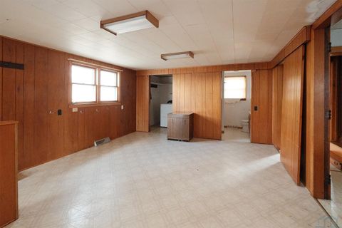 Tiny photo for 611 E 10th St, Alton, IA 51003 (MLS # 832441)