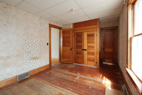 Tiny photo for 611 E 10th St, Alton, IA 51003 (MLS # 832441)