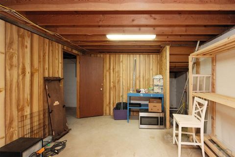 Tiny photo for 611 E 10th St, Alton, IA 51003 (MLS # 832441)