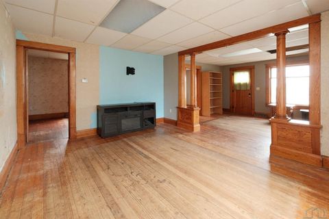 Tiny photo for 611 E 10th St, Alton, IA 51003 (MLS # 832441)