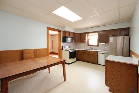 Tiny photo for 611 E 10th St, Alton, IA 51003 (MLS # 832441)