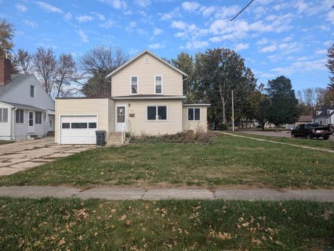 Tiny photo for 823 8th, Sheldon, IA 51201 (MLS # 830806)