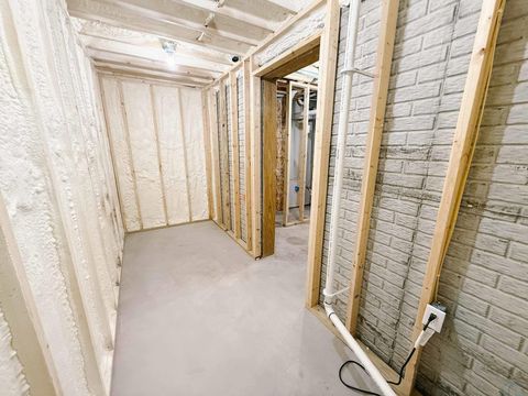 Tiny photo for 2014 Maple St, Hull, IA 51239 (MLS # 831615)