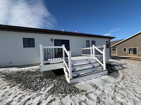 Tiny photo for 2014 Maple St, Hull, IA 51239 (MLS # 831615)