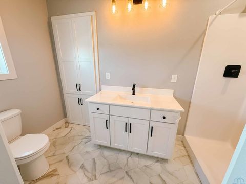 Tiny photo for 2014 Maple St, Hull, IA 51239 (MLS # 831615)