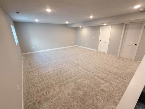 Tiny photo for 2014 Maple St, Hull, IA 51239 (MLS # 831615)