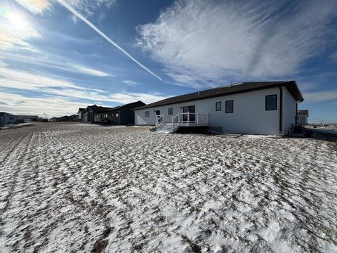 Tiny photo for 2014 Maple St, Hull, IA 51239 (MLS # 831615)