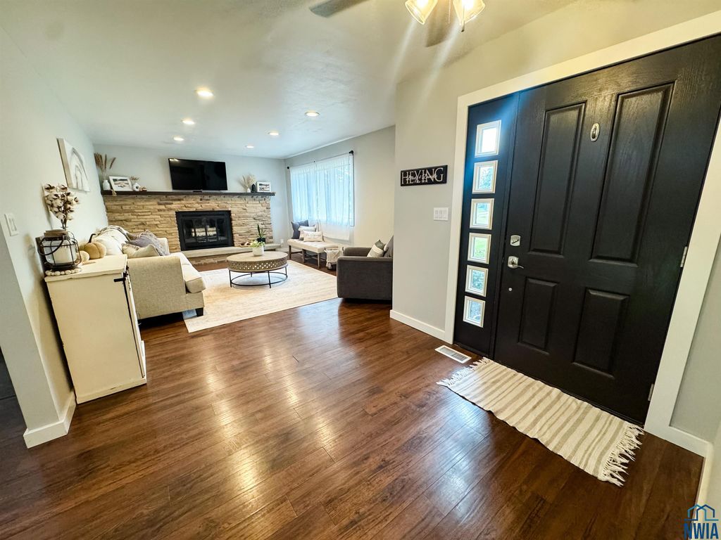 Photo of 401 Hartford Ave SE Ave, Orange City, IA 51041 (MLS # 830849)