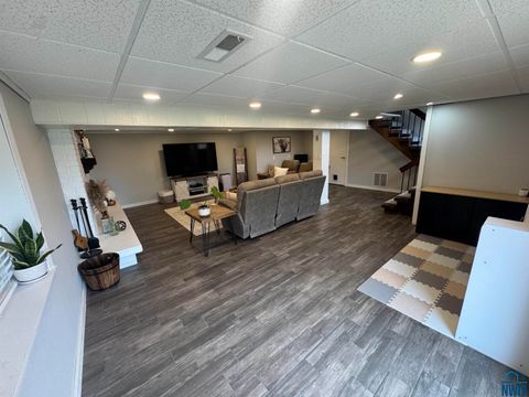 Tiny photo for 401 Hartford Ave SE Ave, Orange City, IA 51041 (MLS # 830849)