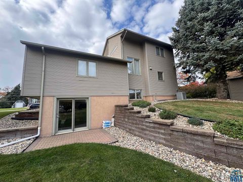 Tiny photo for 401 Hartford Ave SE Ave, Orange City, IA 51041 (MLS # 830849)