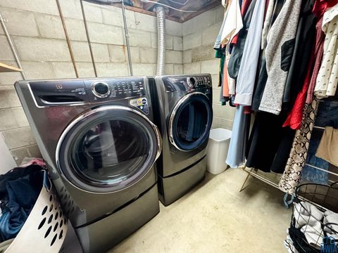 Tiny photo for 401 Hartford Ave SE Ave, Orange City, IA 51041 (MLS # 830849)