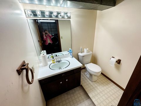 Tiny photo for 401 Hartford Ave SE Ave, Orange City, IA 51041 (MLS # 830849)