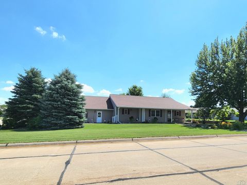 Tiny photo for 473 14th St. SE St, Sioux Center, IA 51250 (MLS # 832062)